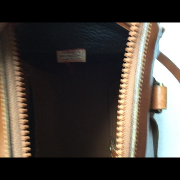 *SOLD* Dooney & Bourke AWL Large Satchel Shldr Bag Blk/Tn - Picture 14 of 16